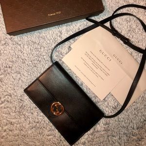 Gucci leather wallet on strap crossbody bag/clutch